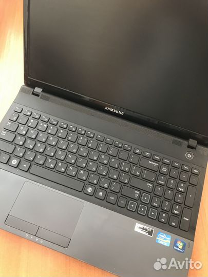 Ноутбук Samsung np300e5c