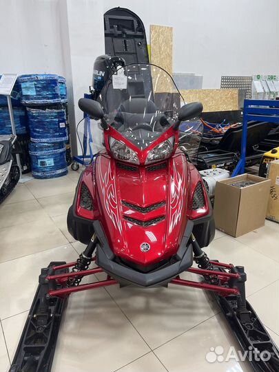 Снегоход Yamaha Venture TF