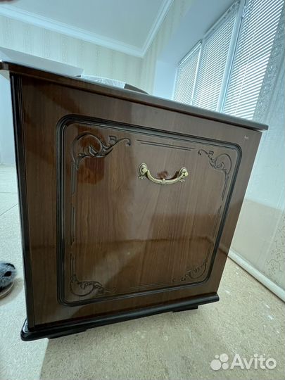 Сундук деревянный