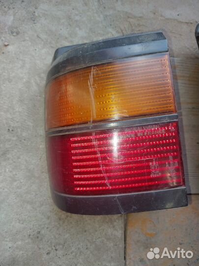 Фара задняя левая Volkswagen Passat B3 универсал