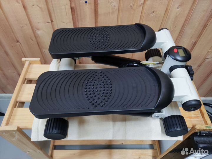 Тренажер мини-степпер Torneo Vega S-111