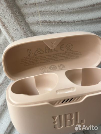 Беспроводные наушники jbl