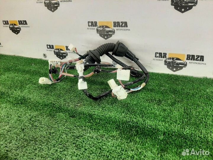 Проводка двери передней R Toyota Yaris