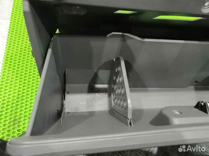 Бардачок Chevrolet Lacetti J200