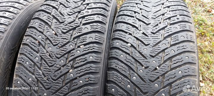 Nokian Tyres Hakkapeliitta 8 215/55 R17 98T