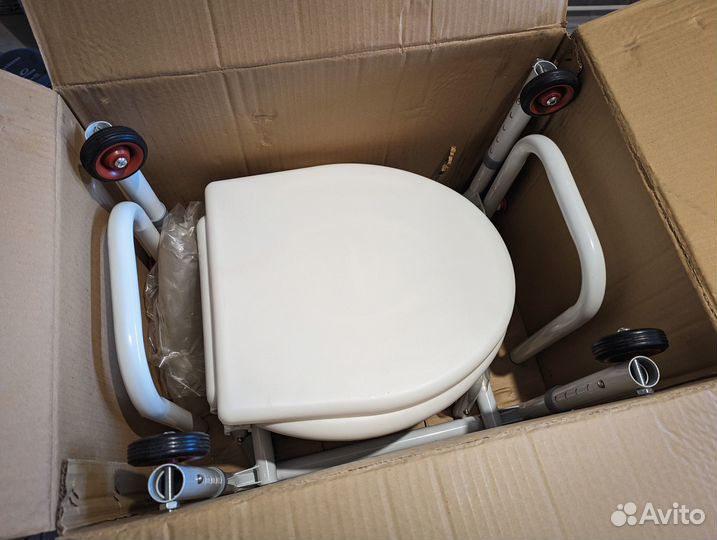 Кресло туалет санитарное на колесах Армед новое