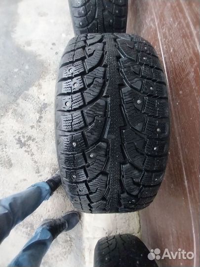 Hankook Winter I'Pike 235/55 R17 99T