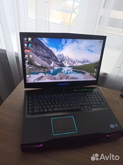 Мощный игровой ноутбук с подсветкой клавиатуры