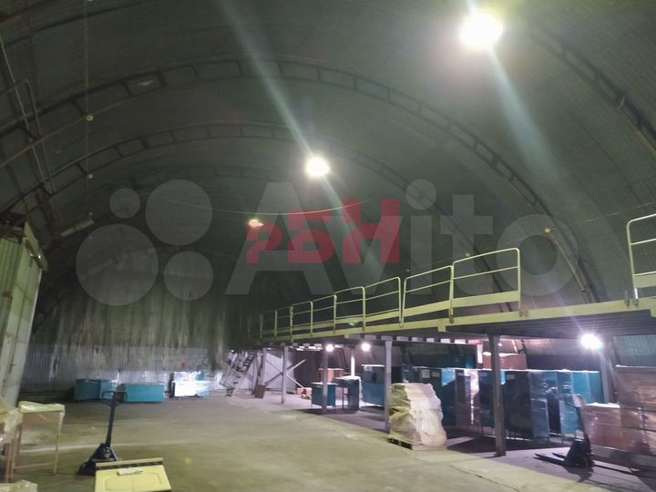 Склад 1103 м2 пандус ндс