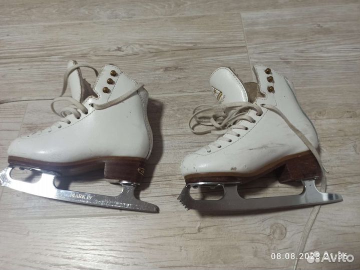 Профессиональные детские коньки jackson