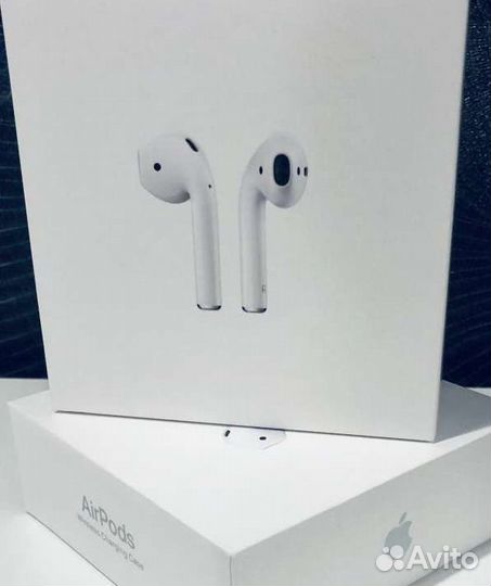 Apple airpods 2 with wireless charging case