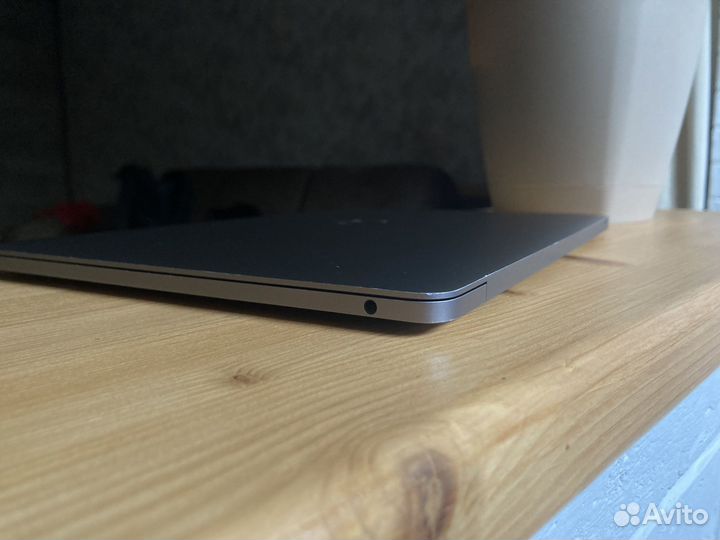 Apple Macbook Pro 13 2019 i7/16/256, 300+ циклов
