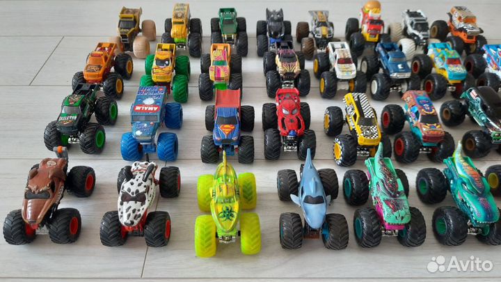 Hot wheels монстер трак/ jam / truck