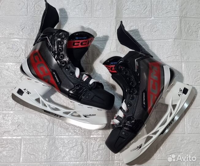 Новые Коньки хоккейные CCM Jetspeed FT680 SR wide