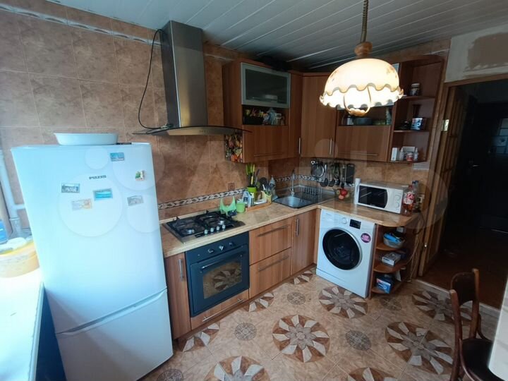 3-к. квартира, 58 м², 1/9 эт.