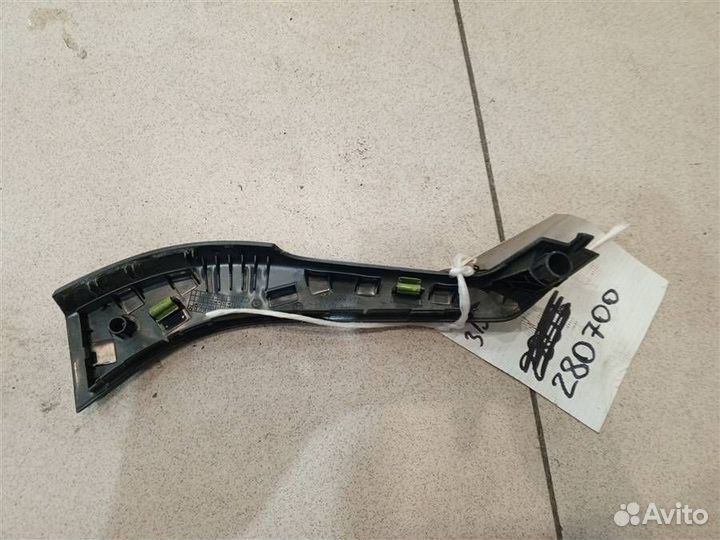 Накладка ручки внутренней задней левой Skoda Rapi