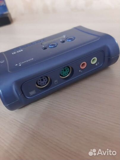 KVM-переключатель trendnet TK-208