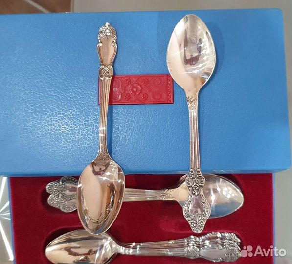 Столовый (десертный) набор