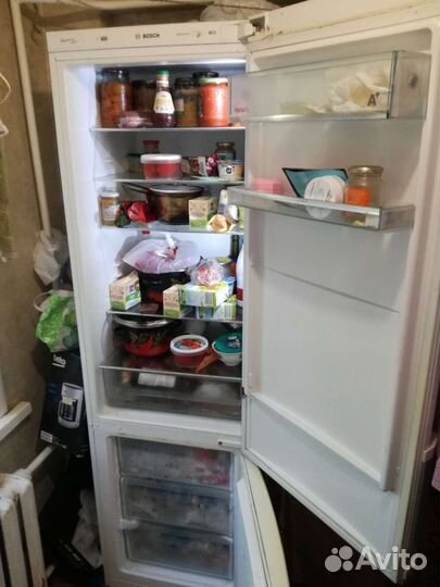 Продаю двухкамерный Холодильник