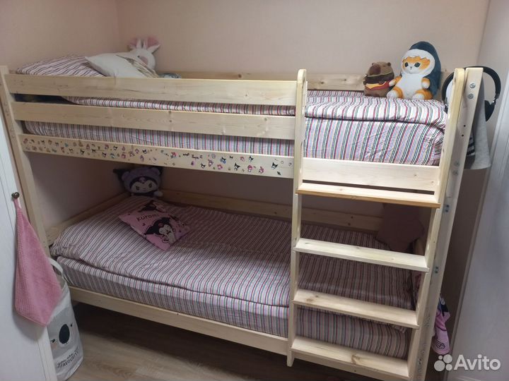 Двухъярусная кровать
