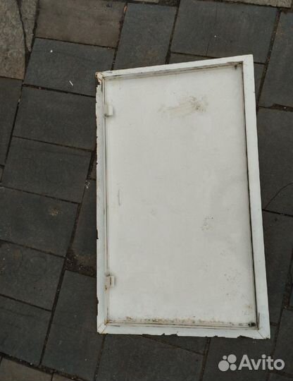 Люк-дверца ревизионная с ручкой