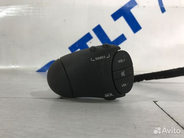 Переключатель подрулевой renault sandero 1 1.6 мт