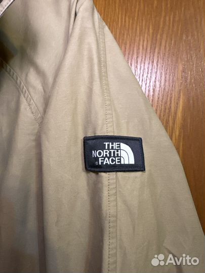 Ветровка The North Face бежевая