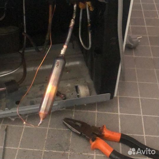 Мастер по ремонту холодильников