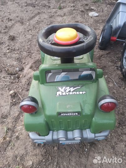 Машина бегунок детская