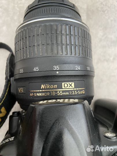 Зеркальный фотоаппарат Nikon D3000