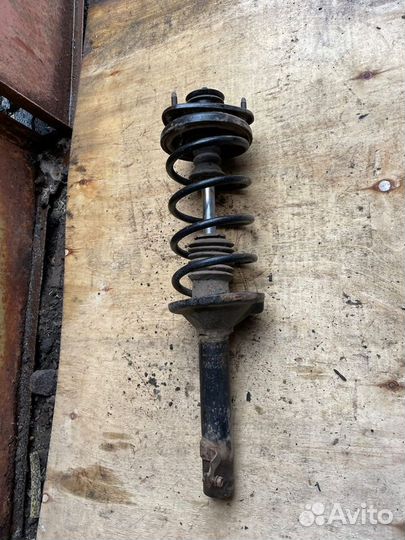 Хонда hr-v стойка передняя правая