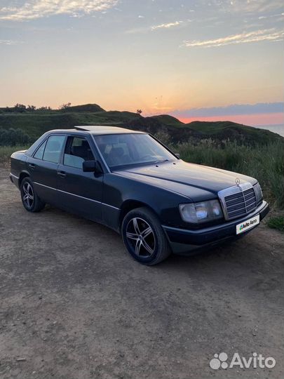 Mercedes-Benz W124 2.5 МТ, 1993, 555 000 км
