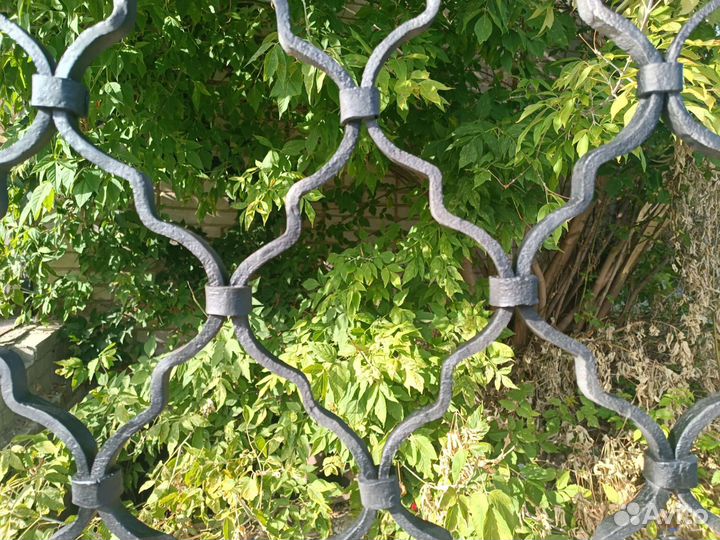 Старинная кованная решетка 18 века