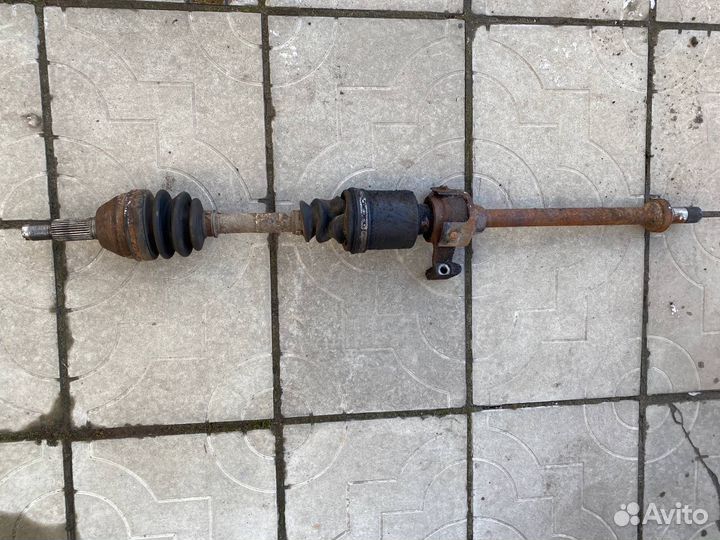 Полуось (привод) передний правый Chevrolet Epica