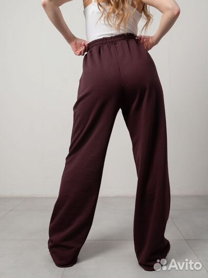 Женский спортивный костюм