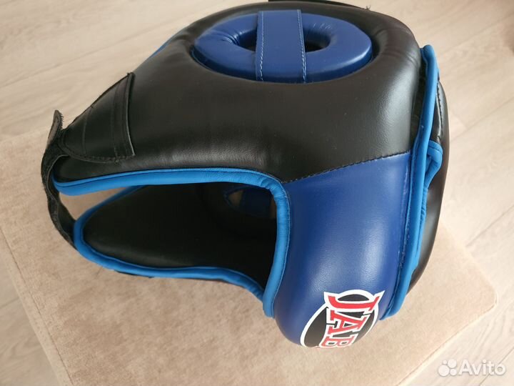 Боксерские перчатки и шлем детские