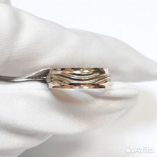 Золотое обручальное кольцо с камнем 16р