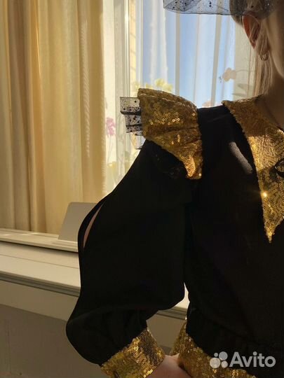 Сценический костюм на девочку новый