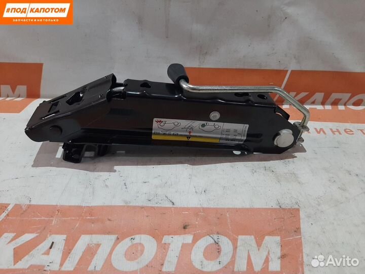 Домкрат Volkswagen Golf 6 2011