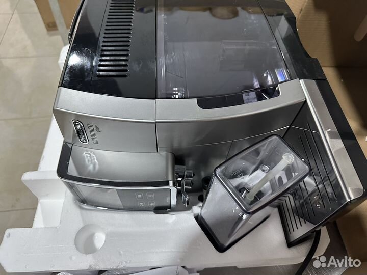 Кофемашина DeLonghi dinamica plus
