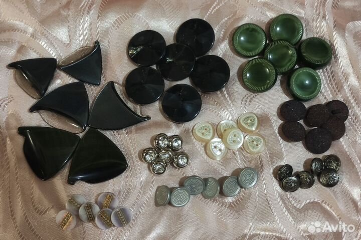Пуговицы 390 шт обмен на книги или шерсть