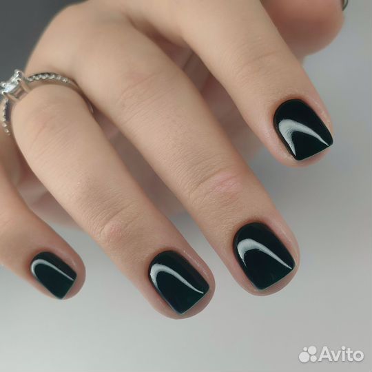 Маникюр с покрытием. Анапа