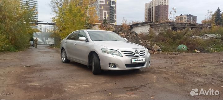 Toyota Camry 2.4 AT, 2011, 300 000 км