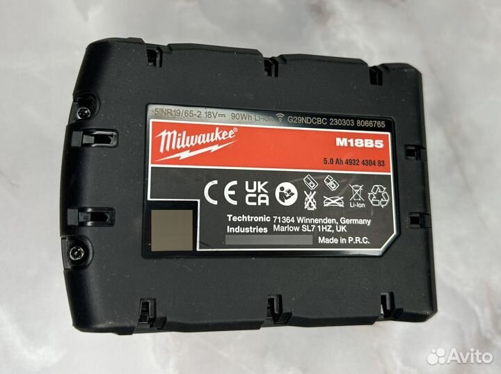 Аккумуляторная батарея Milwaukee M18B5