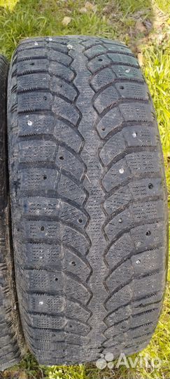 Bridgestone Blizzak Spike-01 195/60 R15 88
