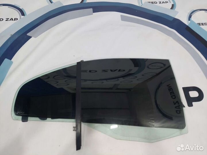 Стекло заднее правое Skoda Octavia А4