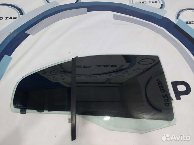 Стекло заднее правое Skoda Octavia А4