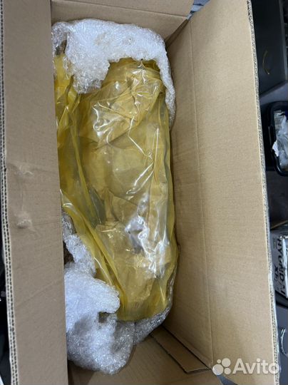 Коленвал 231102E510