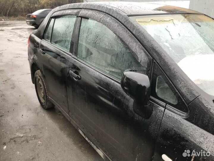 Автомобиль на запчасти Nissan Tiida 1,6 1,8