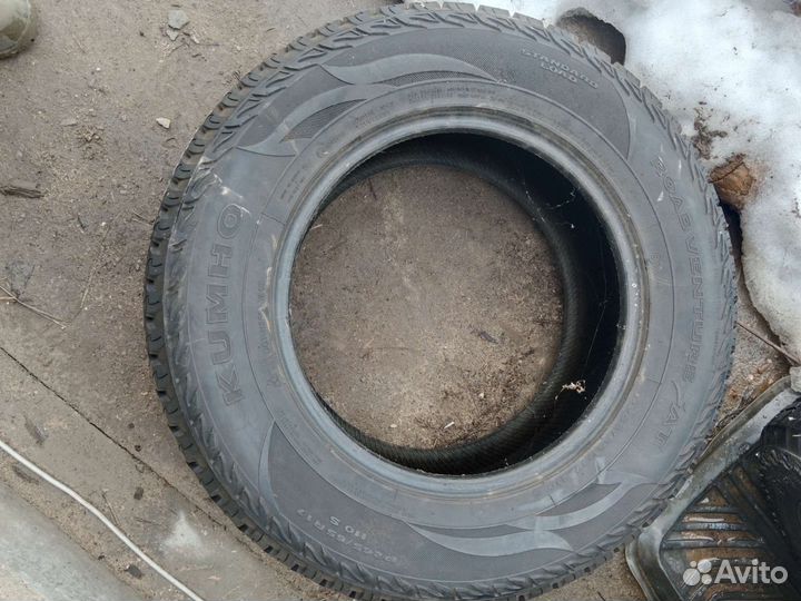 Kumho Road Venture AT61 265/65 R17